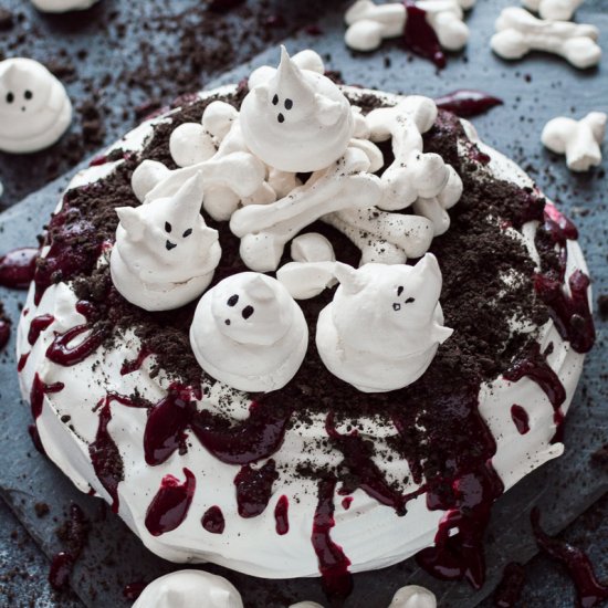 Halloween Haunted Pavlova