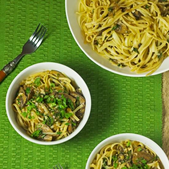 Vegan Spinach & Mushroom Stroganoff