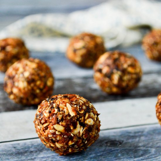 Almond & Ginger Raw Energy Balls