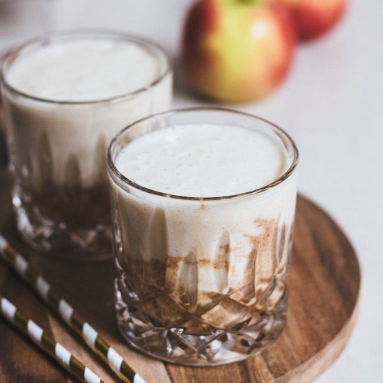 Raw Vegan Apple Pie Smoothie