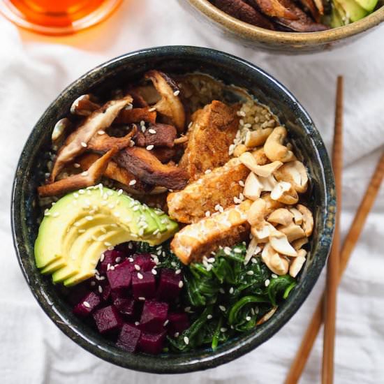 Quinoa Shiitake Bowl with Tempeh