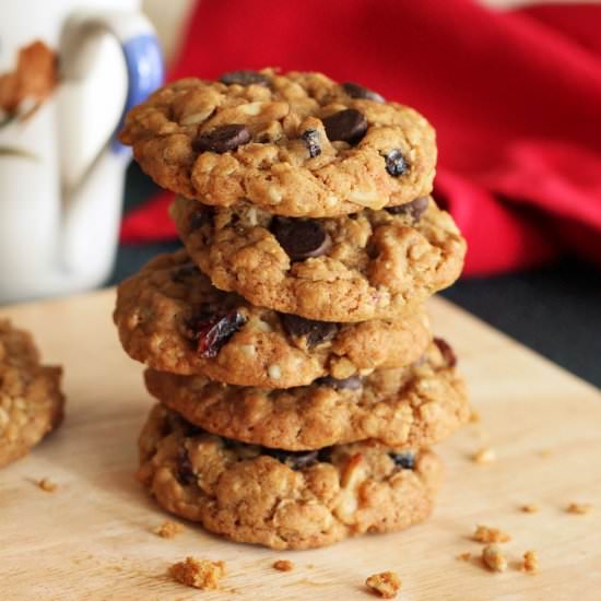 Molasses Chocolate Chip Oat Cookies