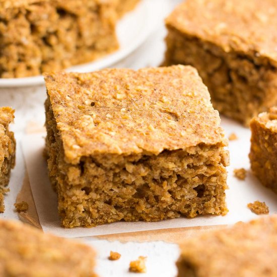 Healthy Pumpkin Oatmeal Snack Cake