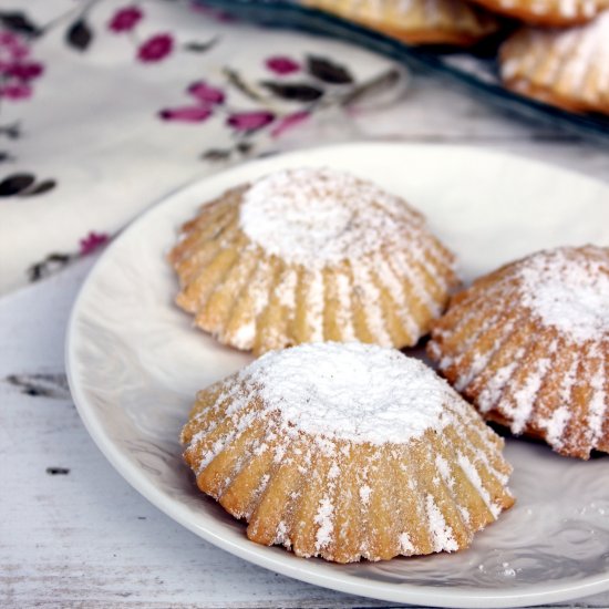 Mini Pies with Pudding