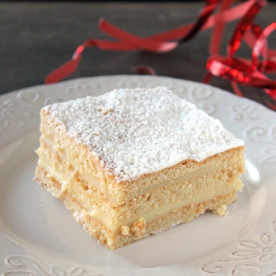 Traditional polish honey cake