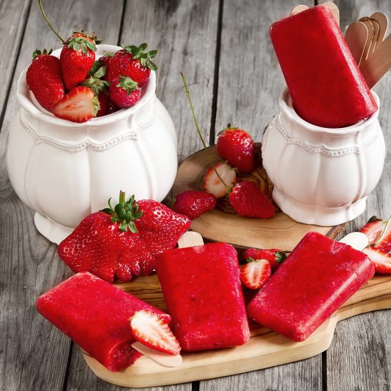 STRAWBERRY ICE POPSICLES