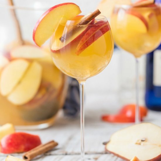 Apple Pie Sangria