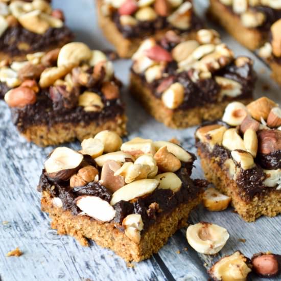 Mix Nuts Topped Squares with Cocoa