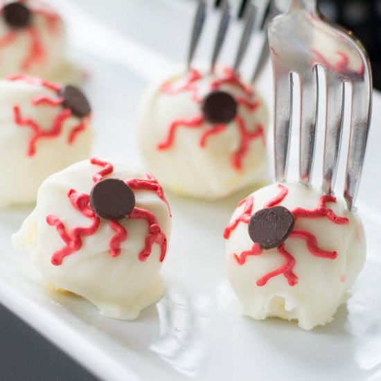 Halloween Cake Pop Eye Balls