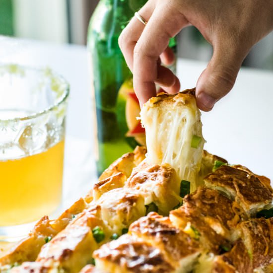 Jalapeno Popper Pull Apart Bread