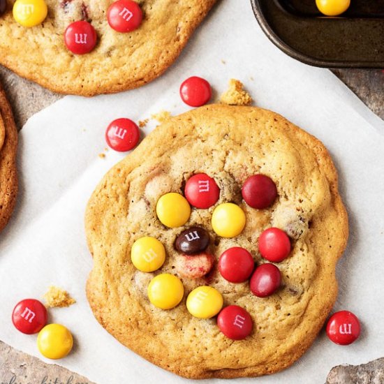 Chewy M&M Chocolate Chip Cookies