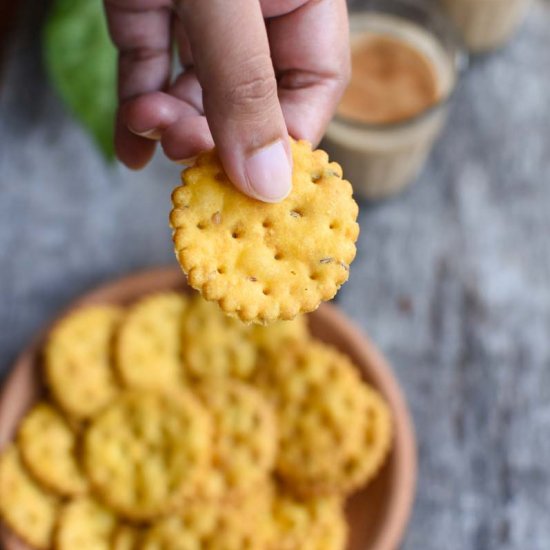 Wheat Mathri / Fried Wheat Crackers