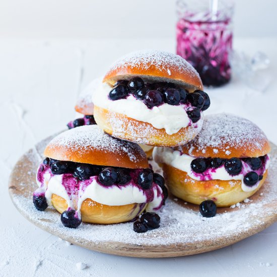 Blueberry Cream Buns