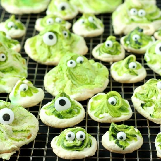 Green Gobblers Meringues