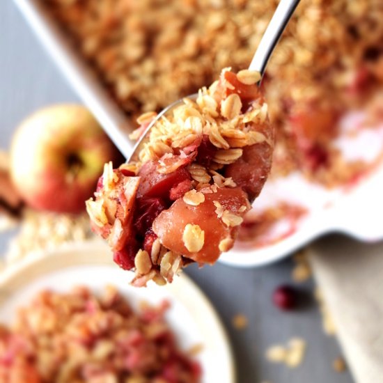 Apple cranberry crisp