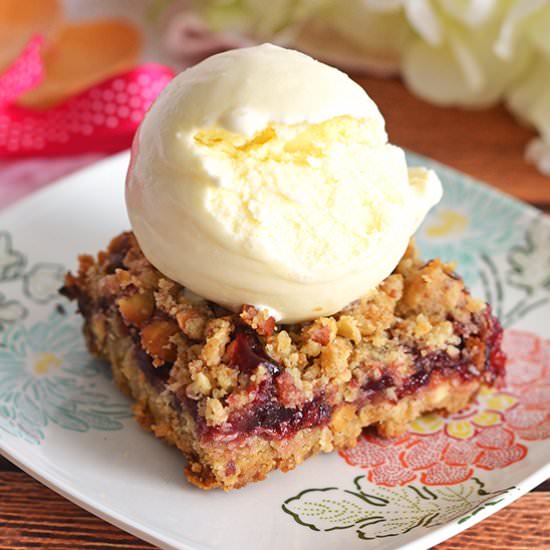 Mixed Berry Crumble Bars