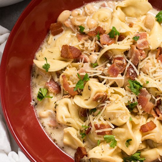 Creamy Tortellini Bacon Soup