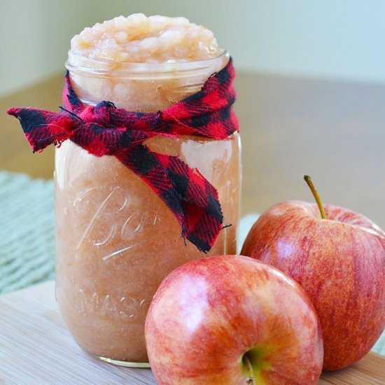 Homemade Unsweetened Applesauce