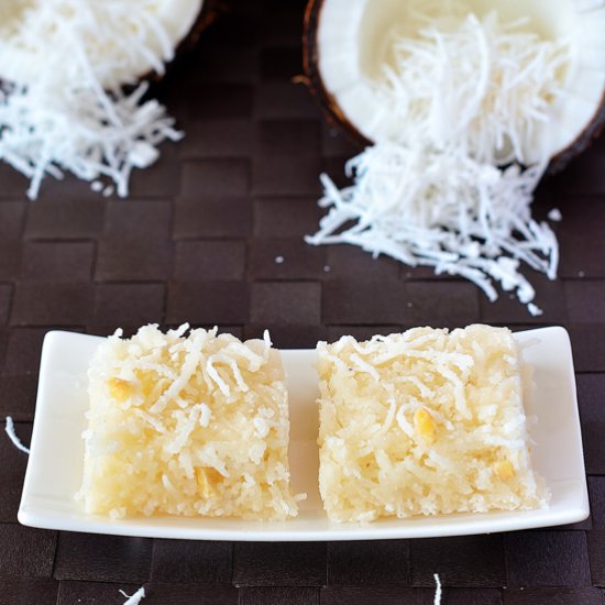 Coconut Burfi | Thengai Burfi