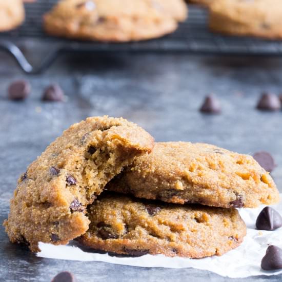 Paleo Chocolate Chip Cookies