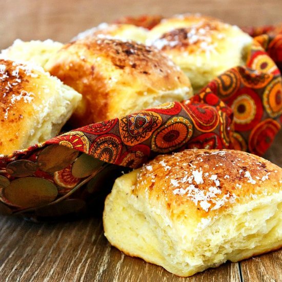 Garlic Parmesan Pull Apart Rolls