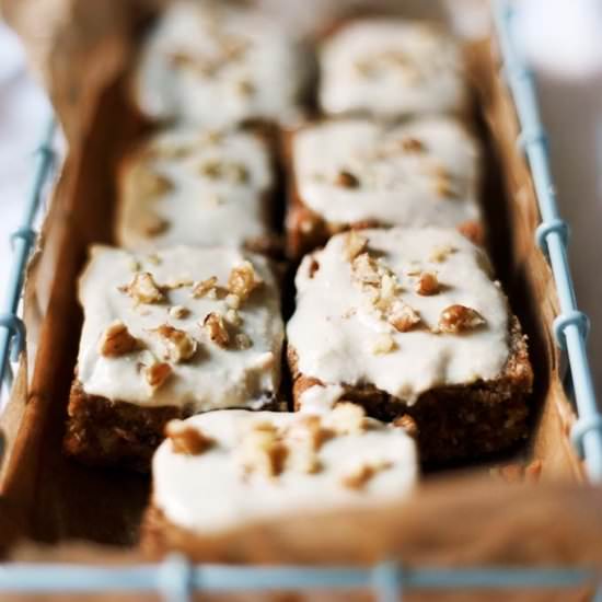 Raw Carrot Cake Bites