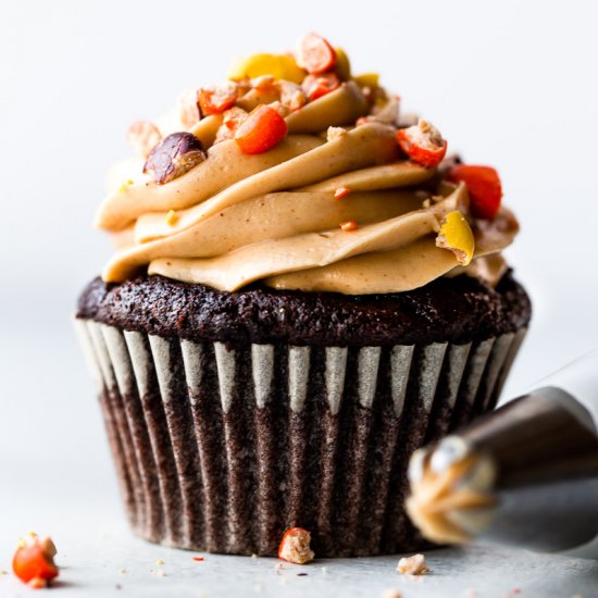 Dark Chocolate Cupcakes PB Frosting