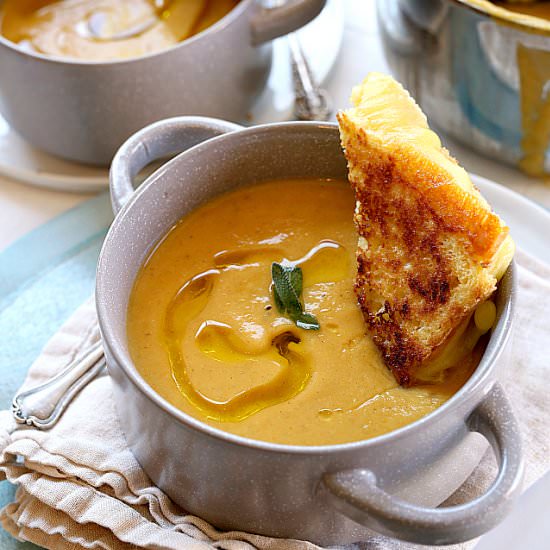 Butternut Squash Apple Soup