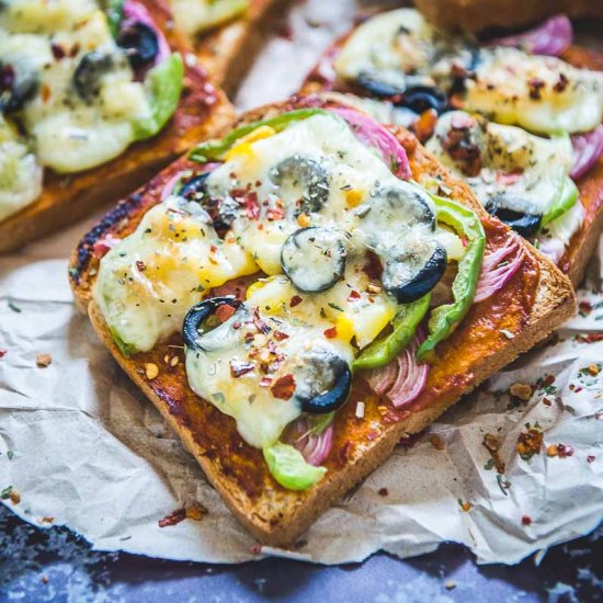 Homemade Vegetable Bread Pizza