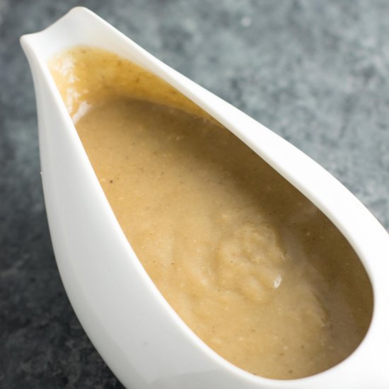 The BEST vegetarian gravy recipe