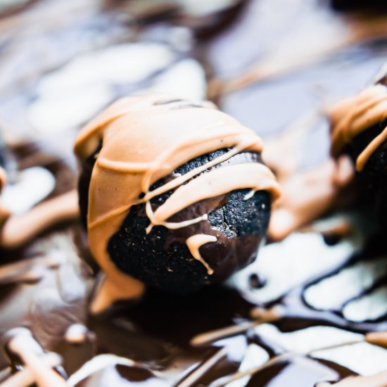 Dark Chocolate-Amaretto Cake Bites