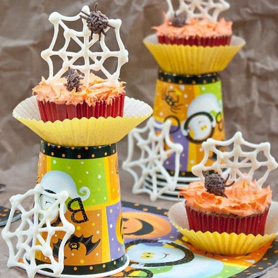 Chocolate Spider Web Cupcakes