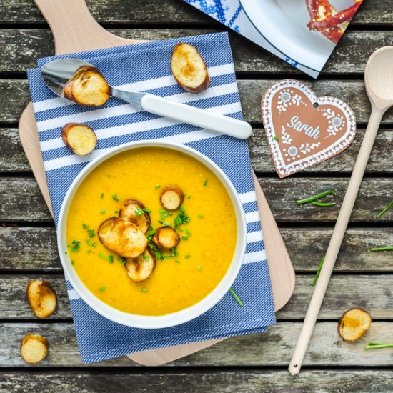 Pumpkin Soup with Pretzel Croutons