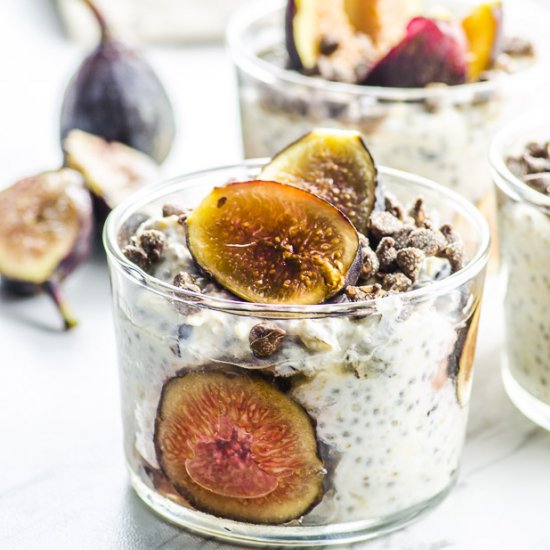 Overnight Oats with Figs & coconut