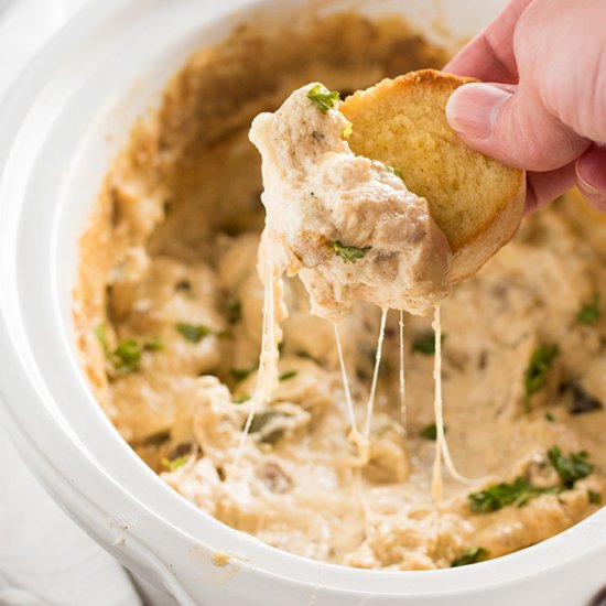 Crockpot Philly Cheesesteak Dip