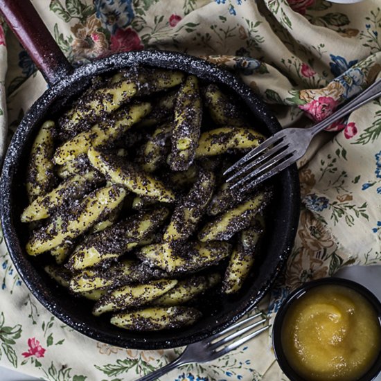 Mohnnudeln (“Poppy Seed Noodles”)