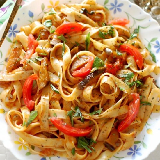 Linguine pasta & Aubergine+Tomato