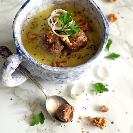 Creamy leek soup with meatballs