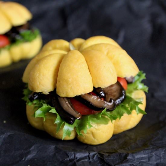 Pumpkin buns & shiitake BLT