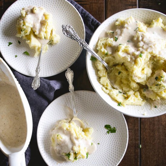 Classic Mashed Potatoes and Gravy