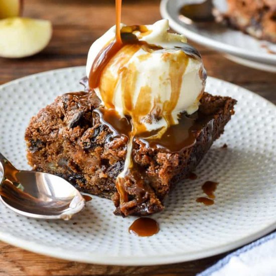 Chewy Spiced Apple Cake