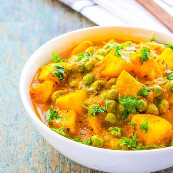 Restaurant Style Aloo Matar