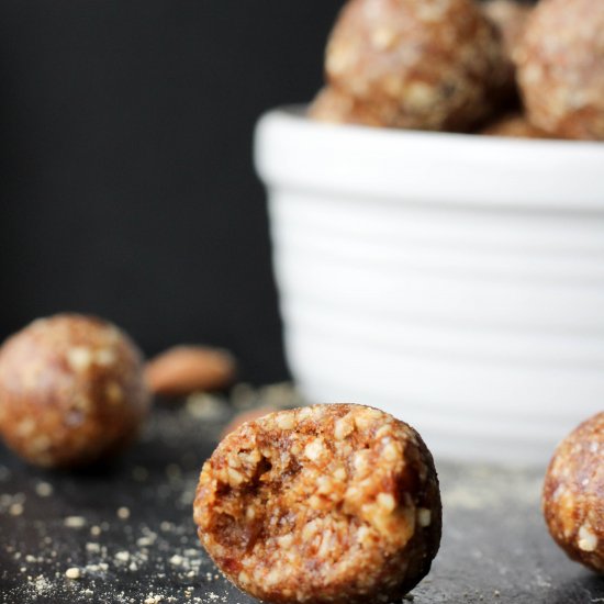 Grain-Free Gingerbread Energy Balls