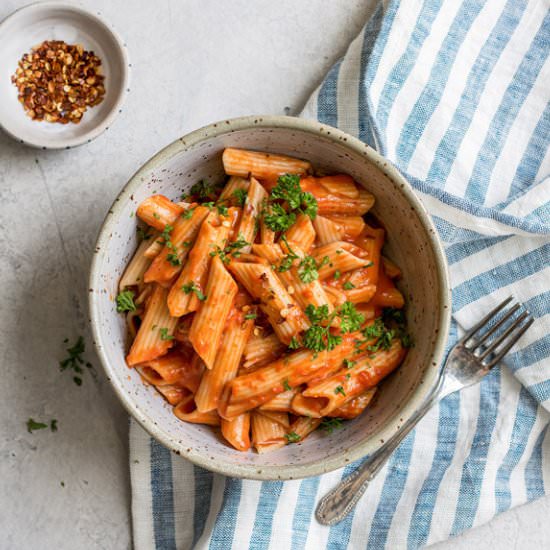 Creamy roasted red pepper pasta