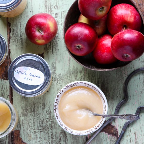 Easy Homemade Applesauce