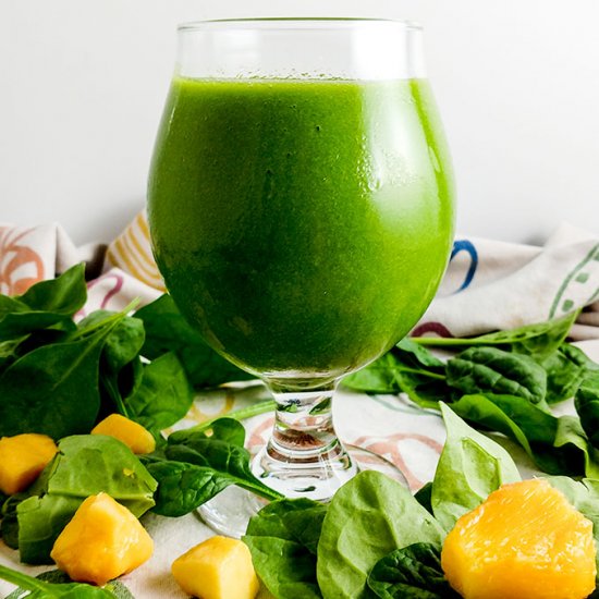 Easy Mango Green Smoothie