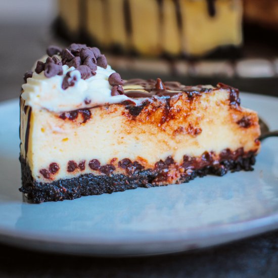 Oreo Chocolate Chip Cheesecake