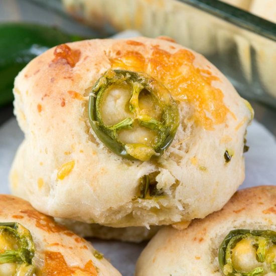 Quick Jalapeño Cheddar Dinner Rolls