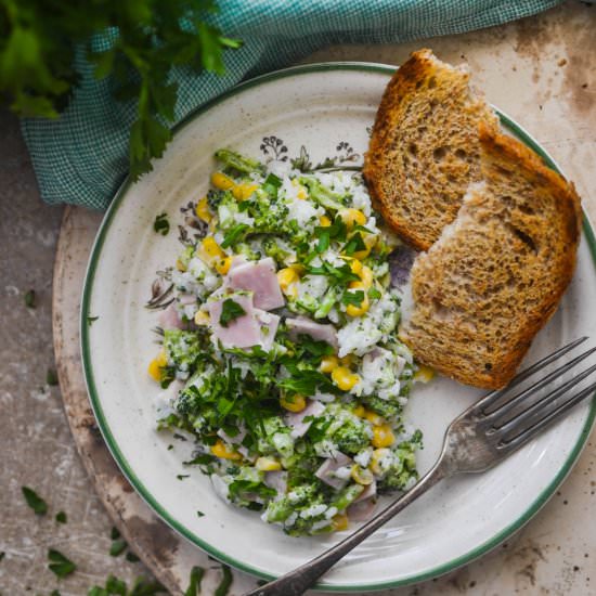 Salad with Rice, Broccoli and Ham