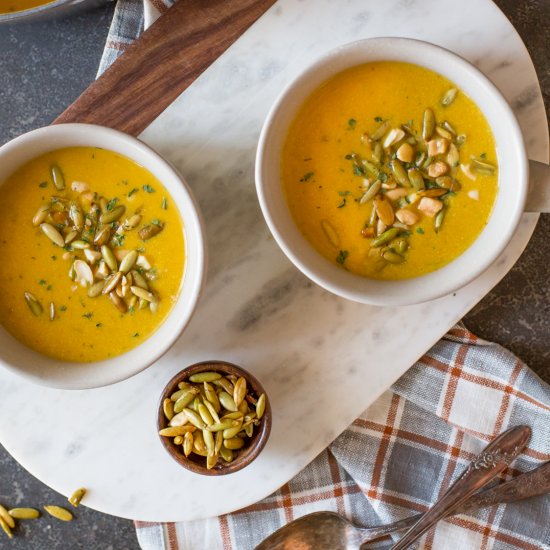 Creamy Cashew Pumpkin Soup